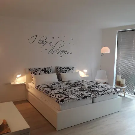 Moderne In Zentrum *