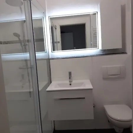 Moderne In Zentrum *