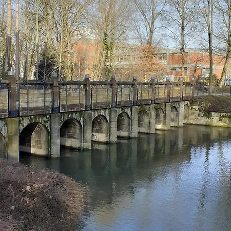 Moderne In Zentrum *