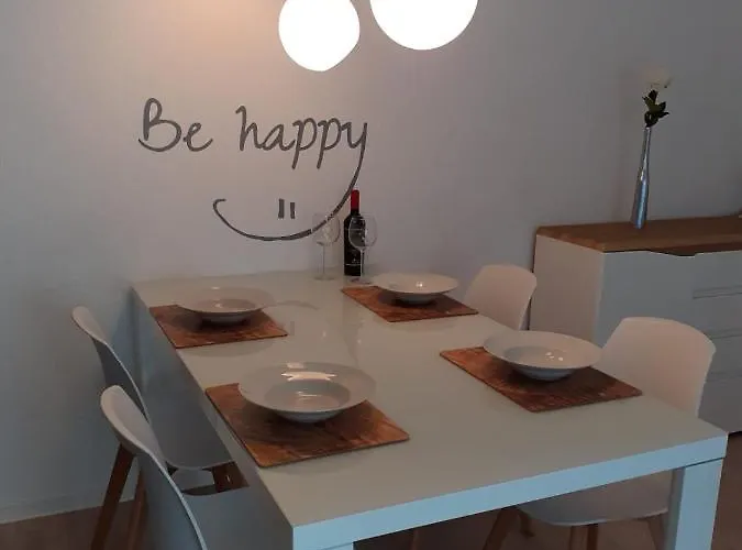 Moderne In Zentrum * يبستات