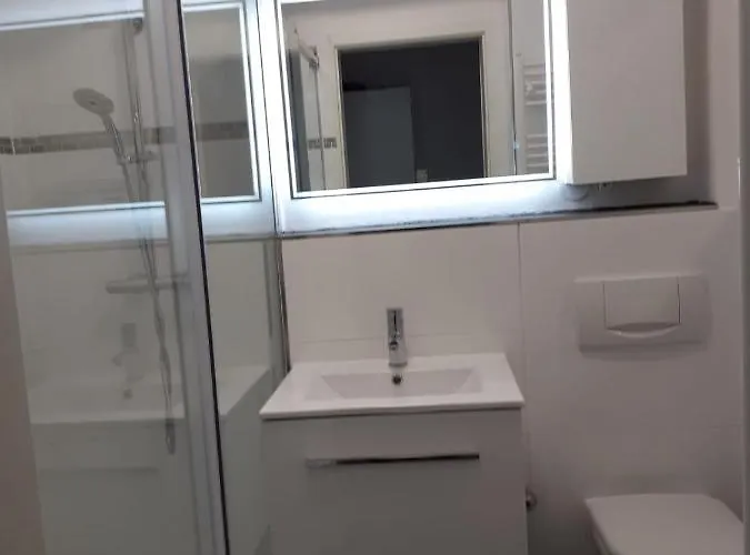 Moderne In Zentrum *