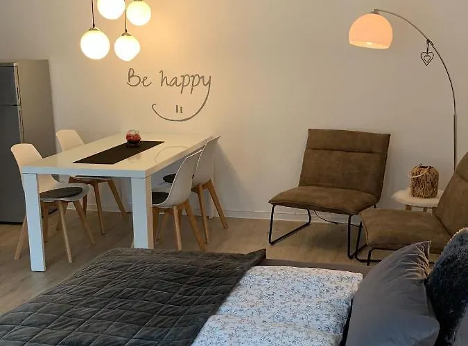 Moderne In Zentrum يبستات